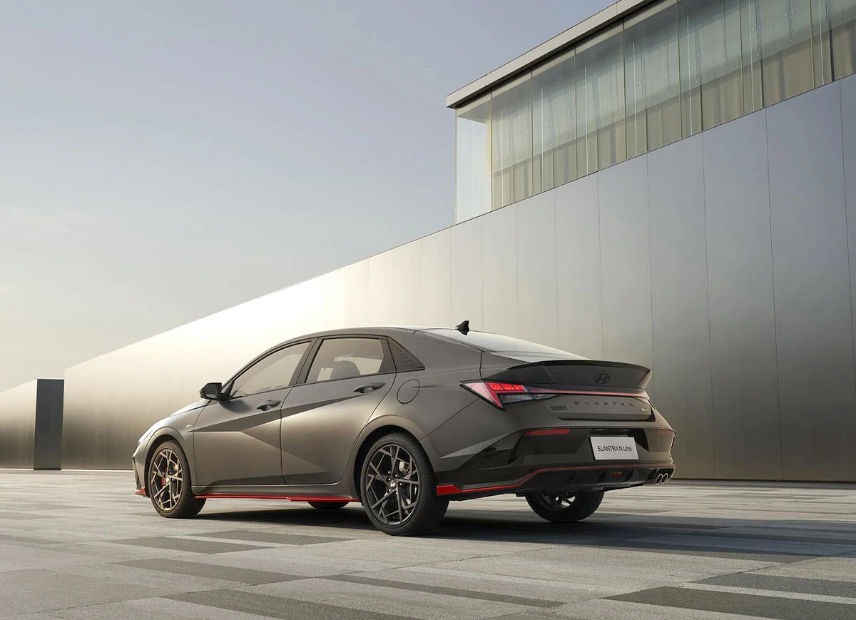 Hyundai-Elantra-1 Hyundai-Elantra-1