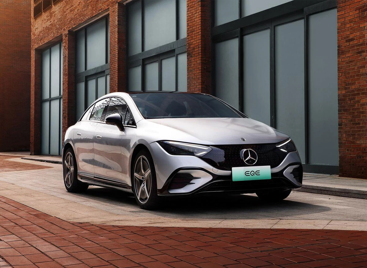 Mercedes-EQE-4